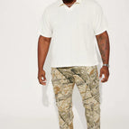S / White