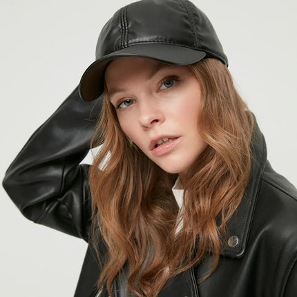 UNICORN Ladies' Cap Matte Black