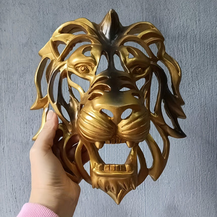 UNICORN Golden Lion Statue Elegant Wall-Mounted Resin Lion Sculpture Suitable for Home