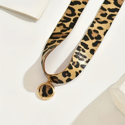 UNICORN Classic Minimalist Leopard Print Round Velvet Short Women's Necklace