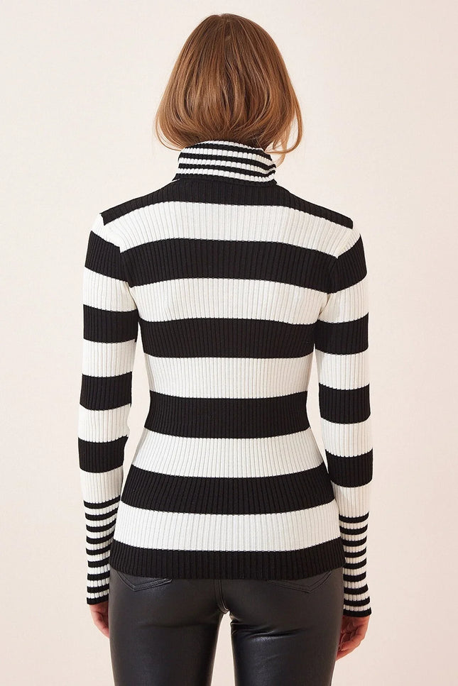 UNICORN Women's sweater black and white s m