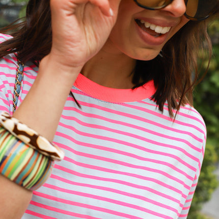 Dunne streep tee blauw roze