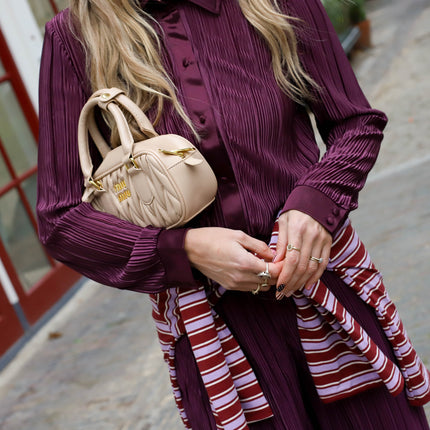Nora blouse wine tasting red