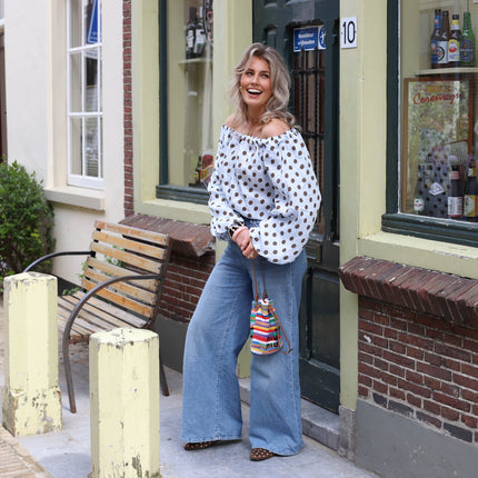 Off shoulder top stippen lichtblauw