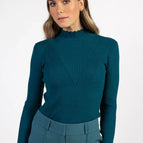 XS