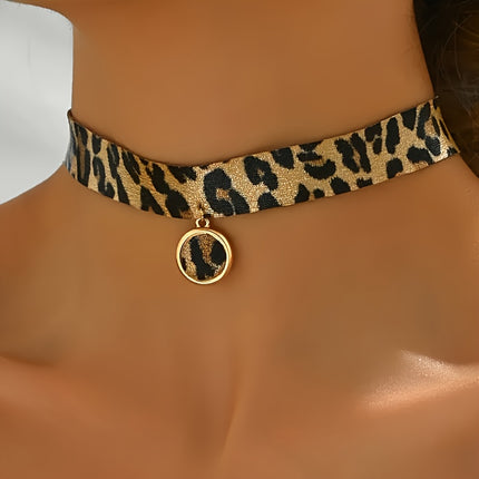 UNICORN Classic Minimalist Leopard Print Round Velvet Short Women's Necklace