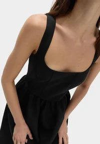 UNICORN SQUARE NECK MIDI SKATER Dress black