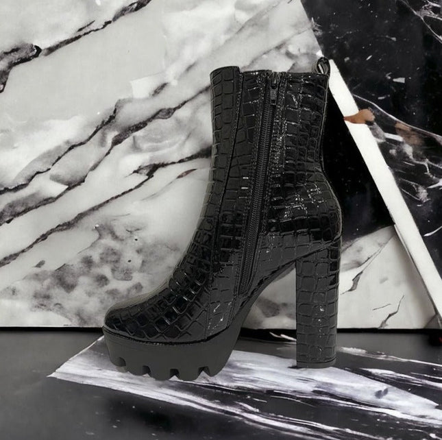UNICORN Women's high heel snakeskin boot in black 36 37 38 40