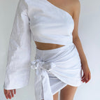 S / White